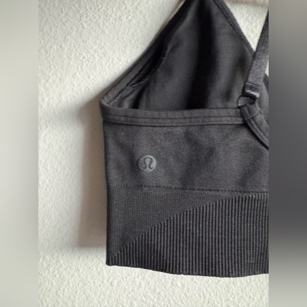 Lululemon Ebb to Street Bra Ribbed Black Hooking Strap size 6 - Picture 3 of 5